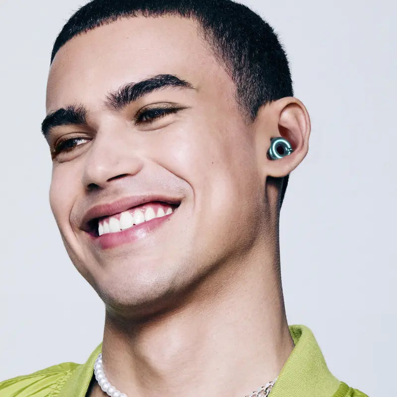 Loop, Experience 2 Plus Earplugs, Live Events & Concerts, 17–20 dB Certified Noise Filtering with Removable Mute, 1 Pair + Case